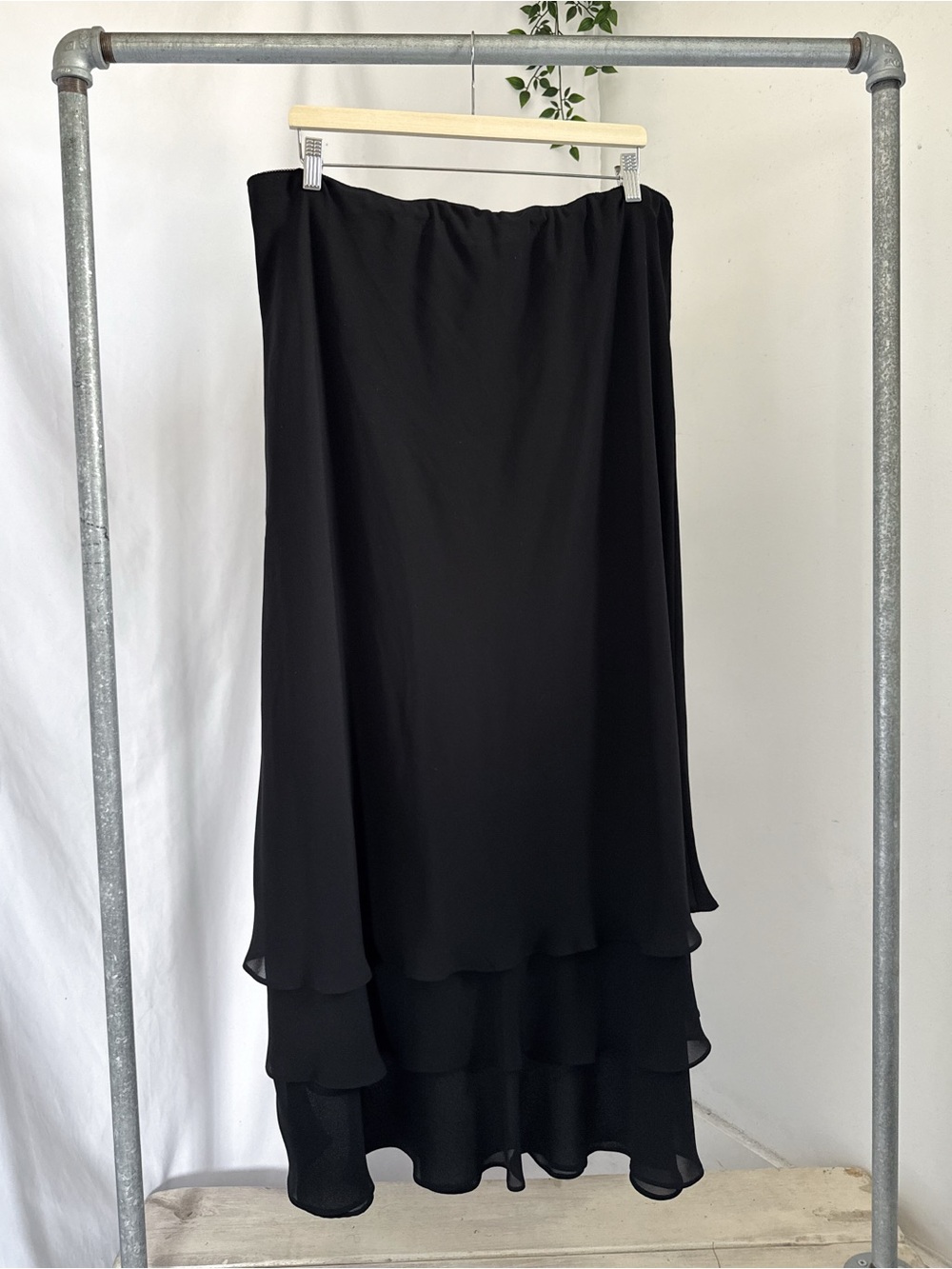 Vintage flowy maxi skirt